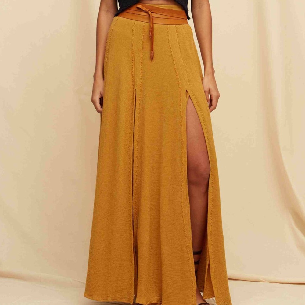 Caravana Suuk skirt and top set - Picture 3 of 4